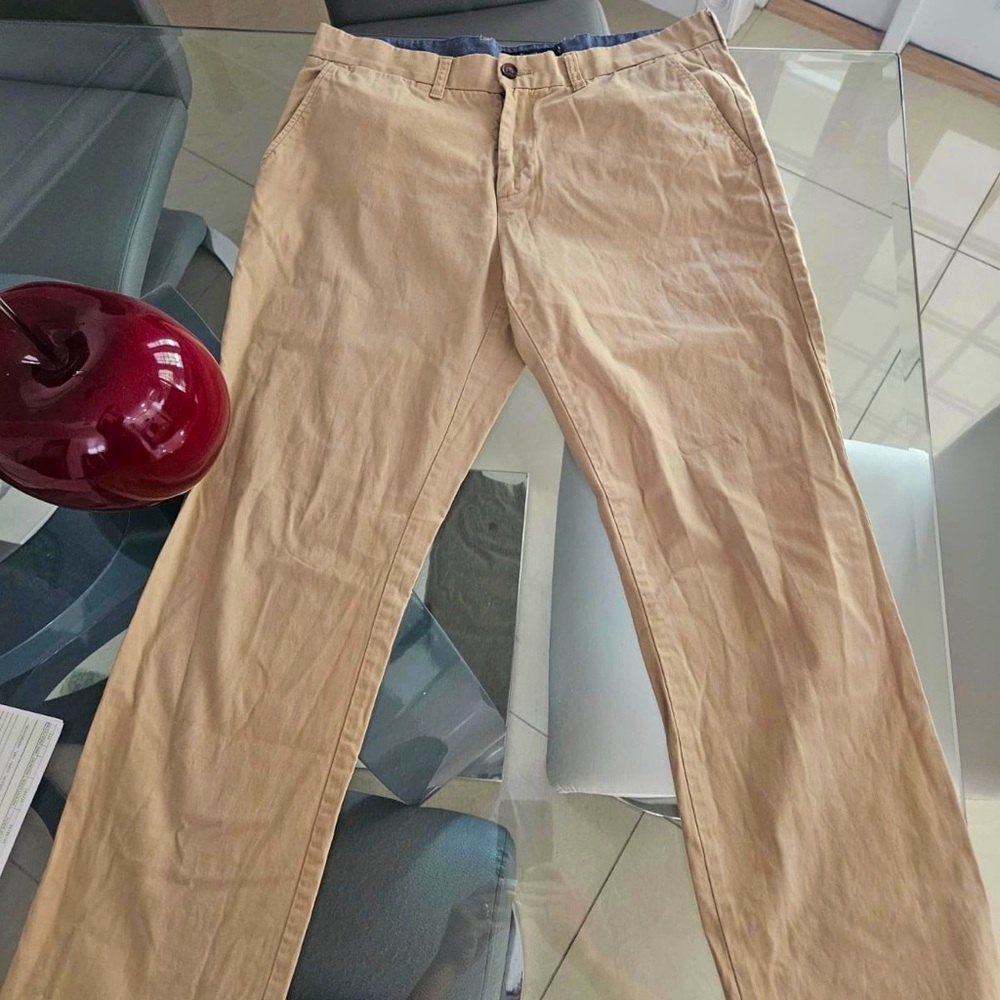 Tommy Hilfiger Men’s khaki pants size 34
